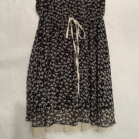 Rosebud x Francesca’s Cat Print Layered Drawstring Waist Mini Dress Size Medium - Picture 4 of 9